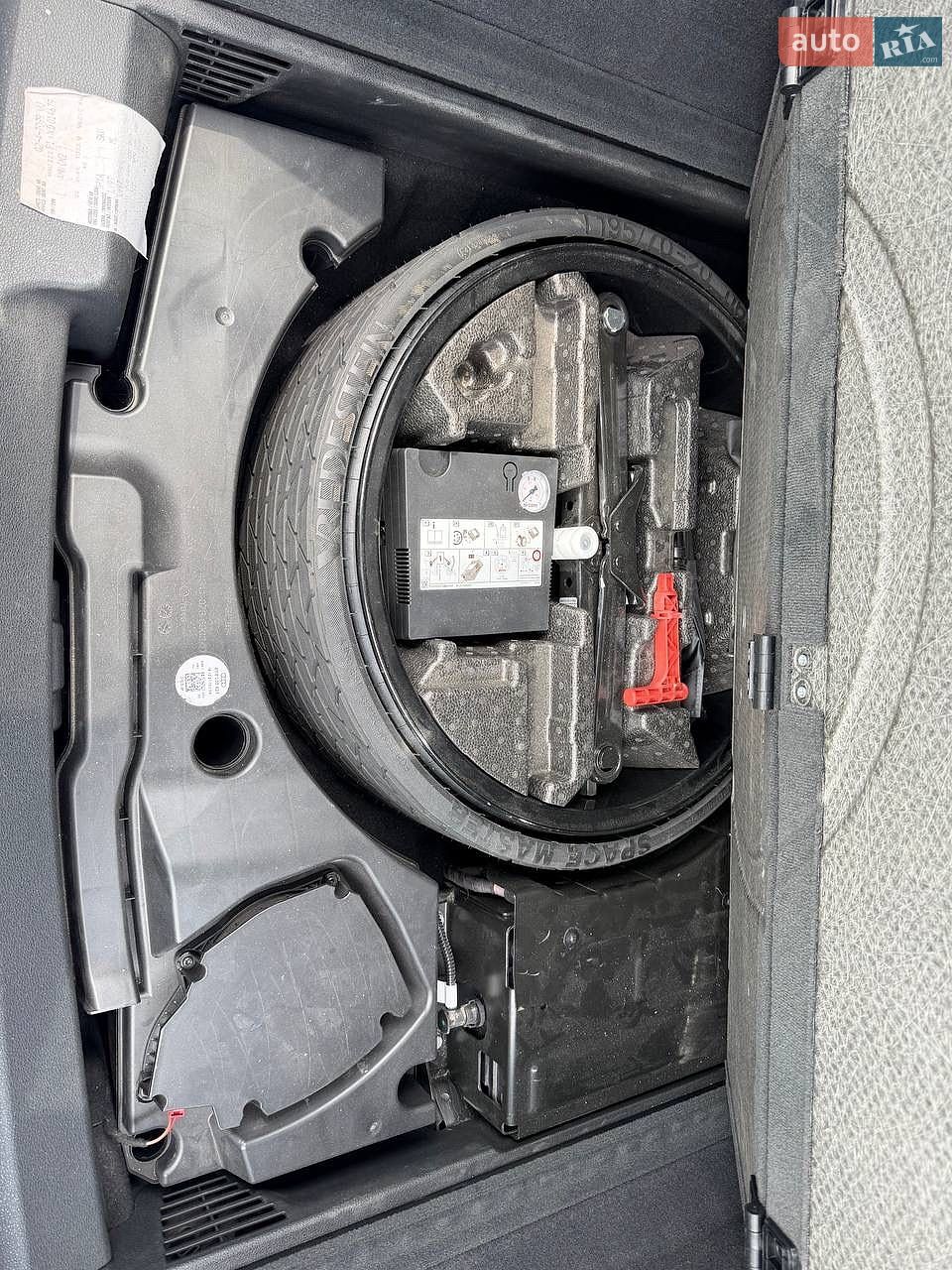 Audi Q8 2022 VIN WAUZZZF11ND014679 фото оголошення 42 з 44