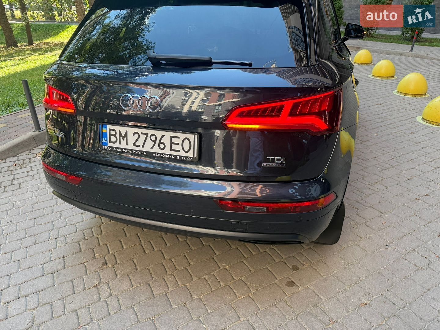 Audi Q5 2018 VIN WAUZZZFY6J2225301 фото оголошення 12 з 28