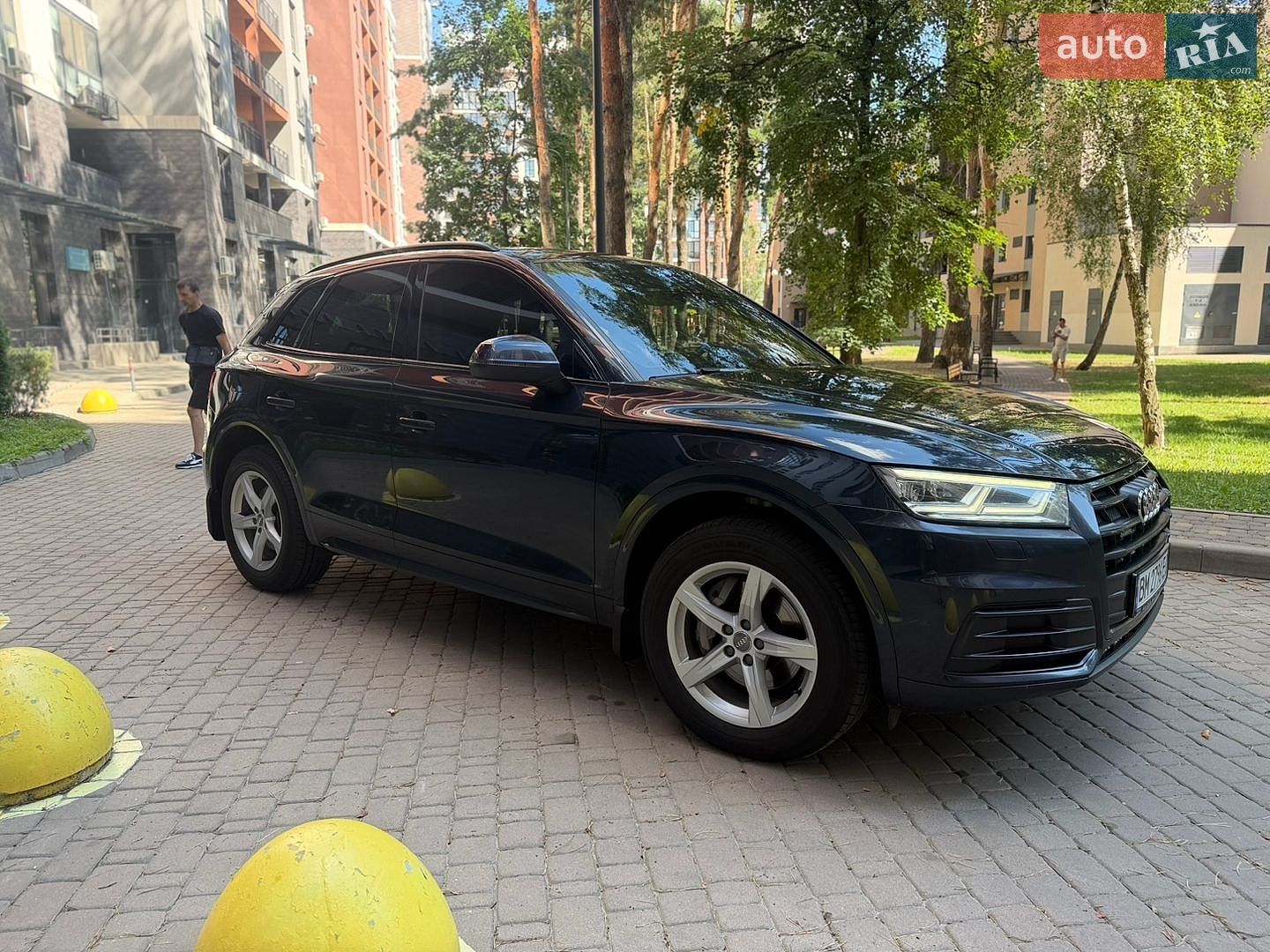 Audi Q5 2018 VIN WAUZZZFY6J2225301 фото оголошення 4 з 28