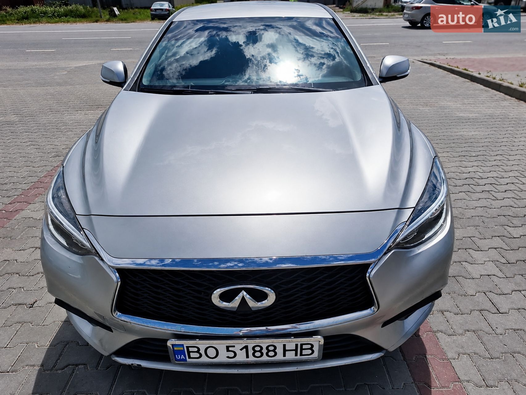 Infiniti QX30 2017 VIN SJKCH5CP8JA056305 фото оголошення 17 з 18