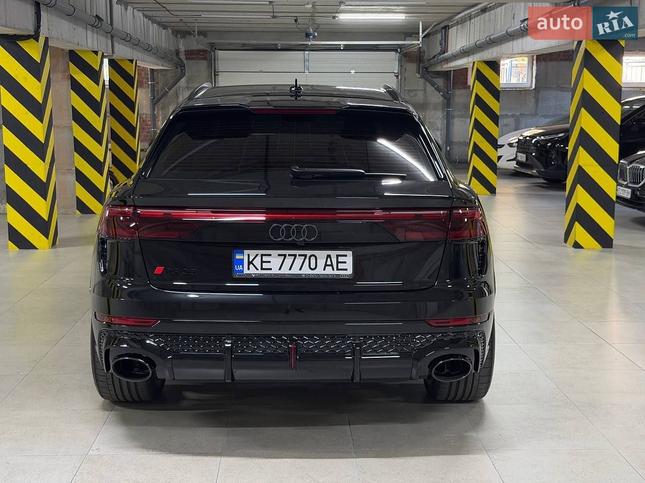 Audi RS Q8 2025 VIN WUAZZZF10SD034679 фото оголошення 5 з 25