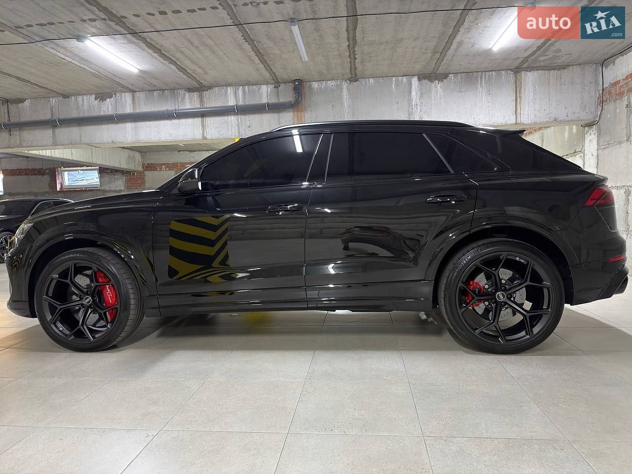 Audi RS Q8 2025 VIN WUAZZZF10SD034679 фото оголошення 9 з 25