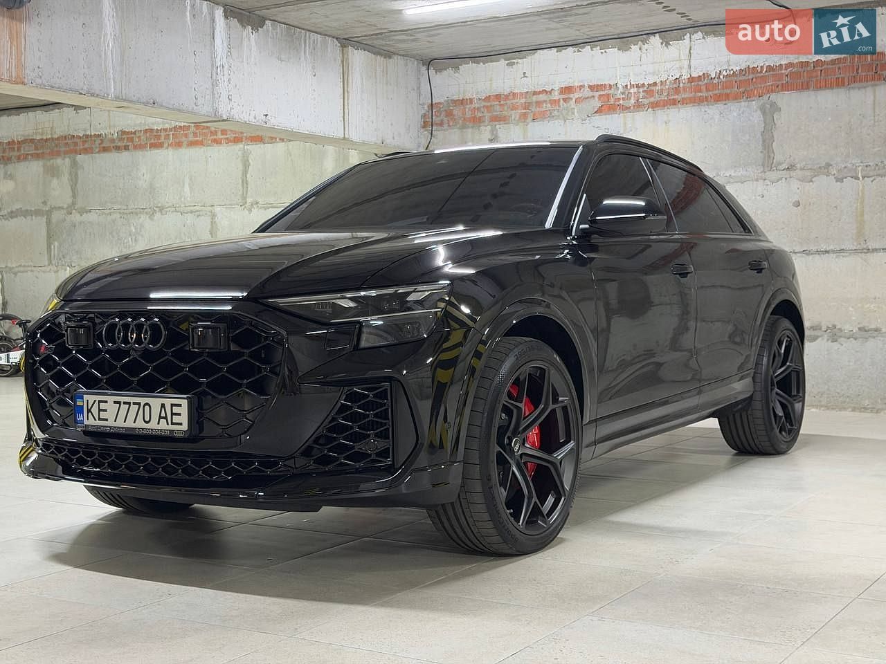 Audi RS Q8 2025 VIN WUAZZZF10SD034679 фото оголошення 11 з 25