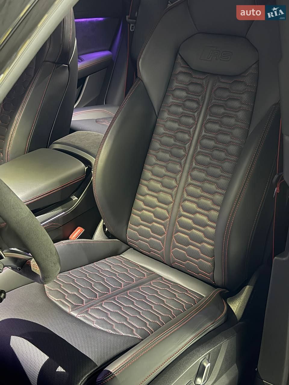 Audi RS Q8 2025 VIN WUAZZZF10SD034679 фото оголошення 15 з 25