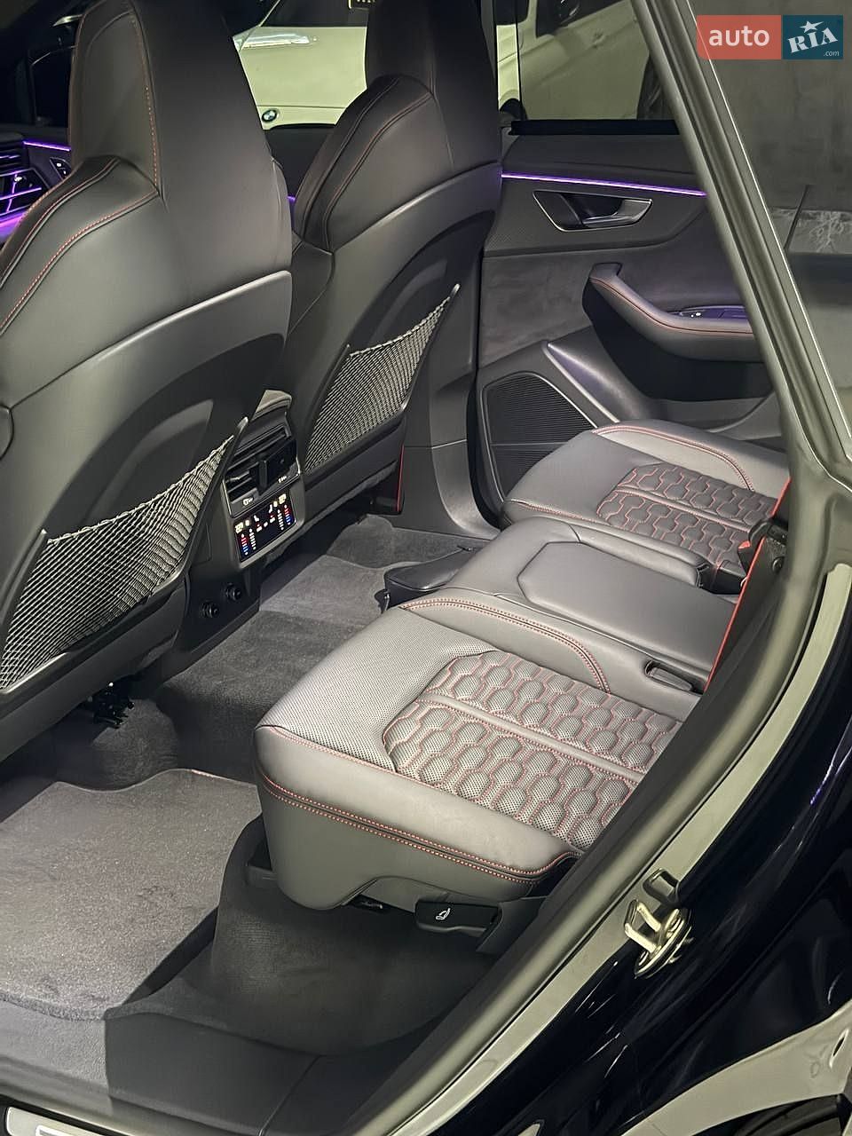 Audi RS Q8 2025 VIN WUAZZZF10SD034679 фото оголошення 18 з 25