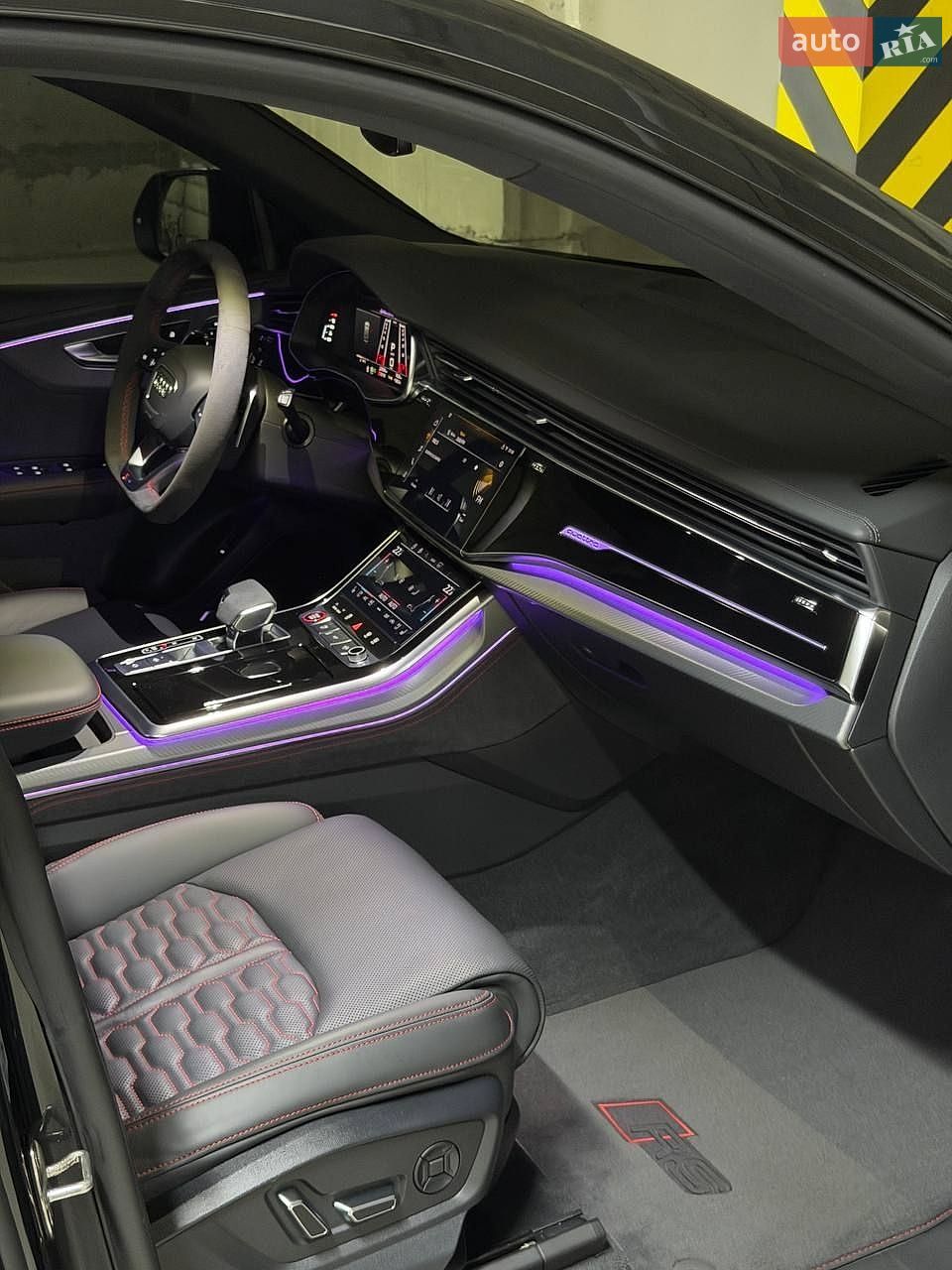 Audi RS Q8 2025 VIN WUAZZZF10SD034679 фото оголошення 19 з 25