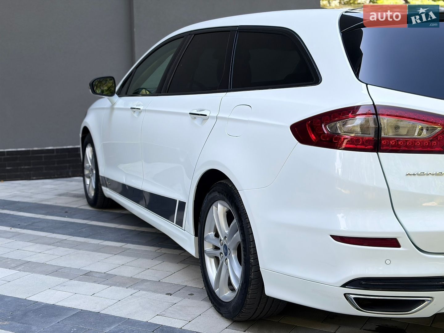 Ford Mondeo 2017 VIN WF0FXXWPCFHJ88913 фото оголошення 15 з 32