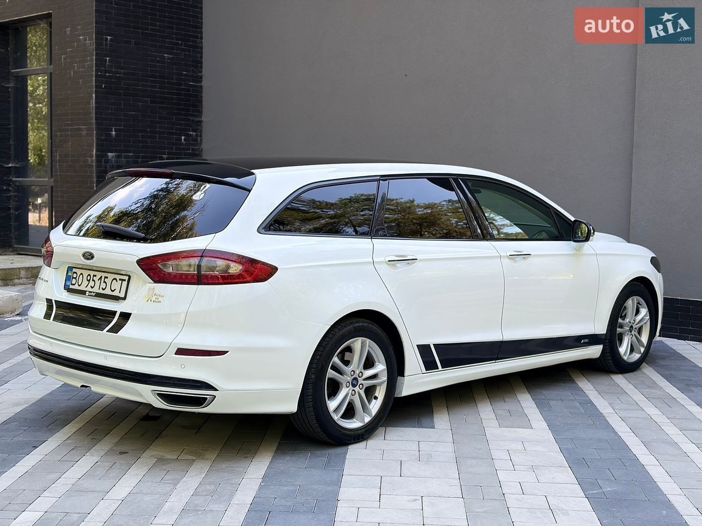 Ford Mondeo 2017 VIN WF0FXXWPCFHJ88913 фото оголошення 16 з 32