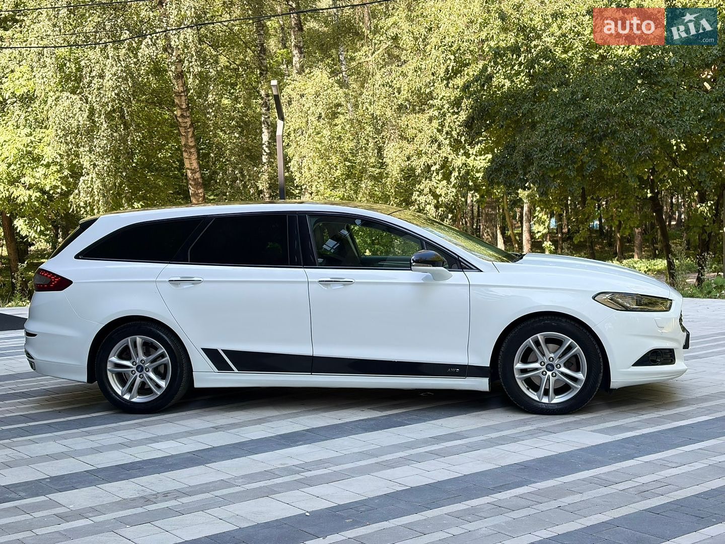 Ford Mondeo 2017 VIN WF0FXXWPCFHJ88913 фото оголошення 13 з 32