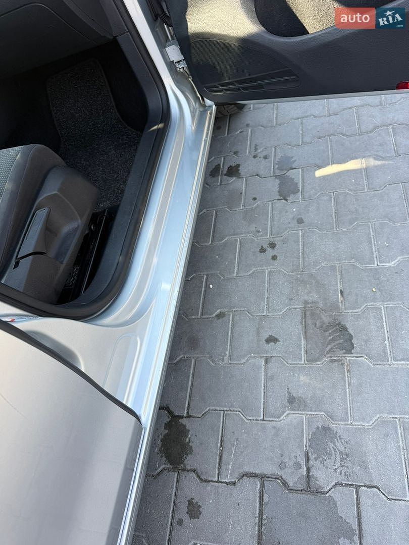 Volkswagen Golf 2011 VIN WVWZZZ1KZBP060471 фото оголошення 27 з 51