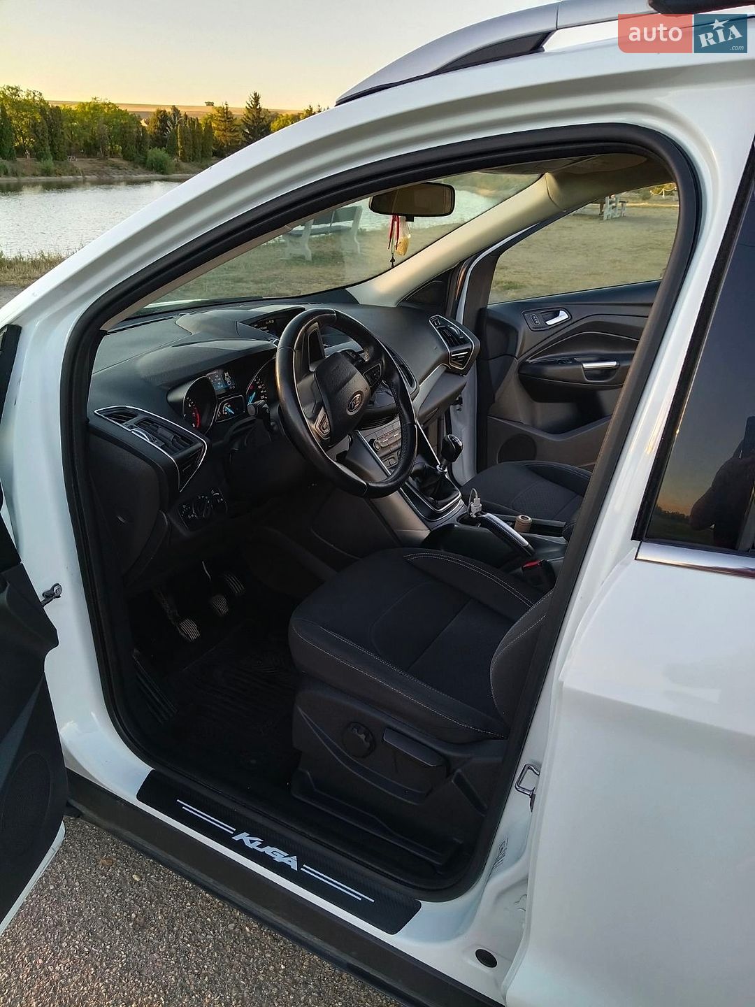 Ford Kuga 2018 VIN WF0AXXWPMAJM14146 фото оголошення 7 з 14