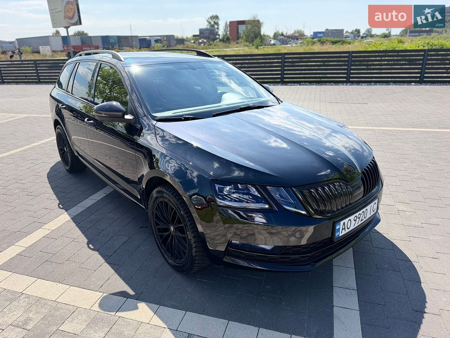 Skoda Octavia 2017 VIN TMBJG7NE0J0028086 фото оголошення 5 з 22