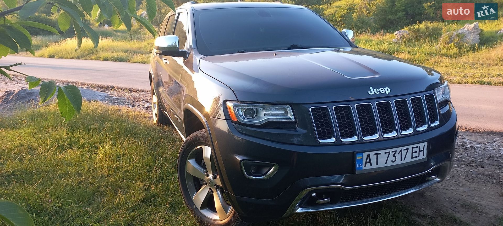 Jeep Grand Cherokee 2014 VIN 1C4RJECG9FC646803 фото оголошення 40 з 46