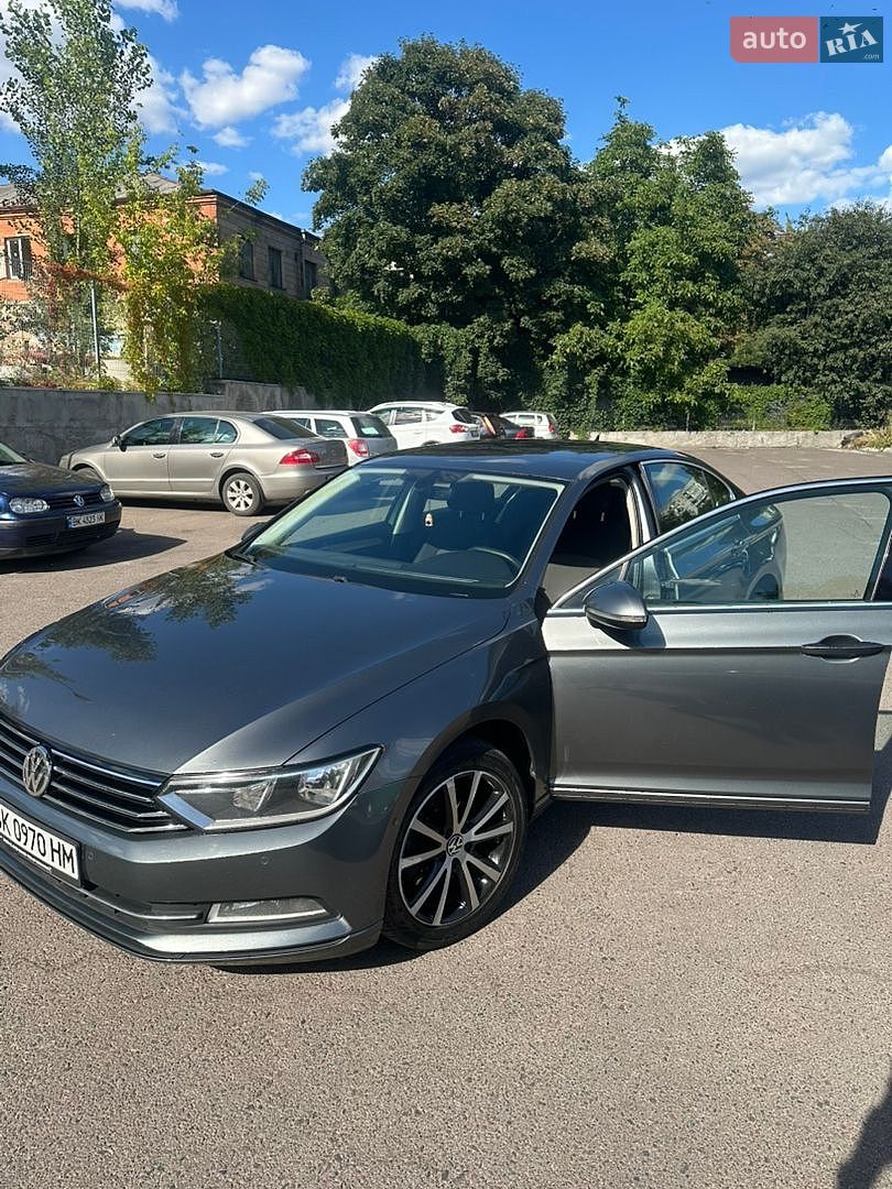 Volkswagen Passat 2016 VIN WVWZZZ3CZHE104644 фото оголошення 2 з 17