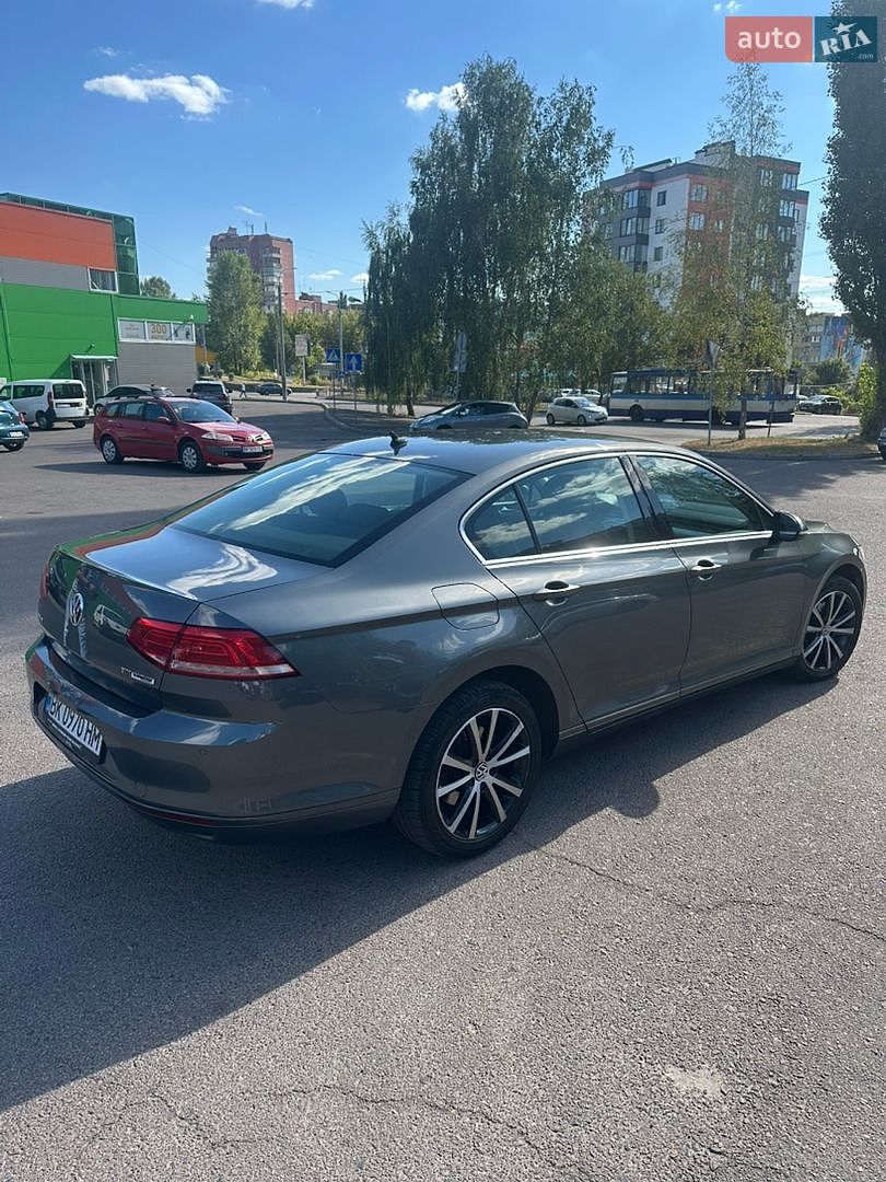 Volkswagen Passat 2016 VIN WVWZZZ3CZHE104644 фото оголошення 4 з 17