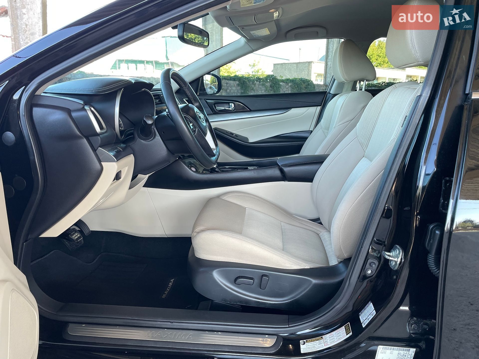 Nissan Maxima 2016 VIN 1N4AA6AP2GC437285 фото оголошення 33 з 60