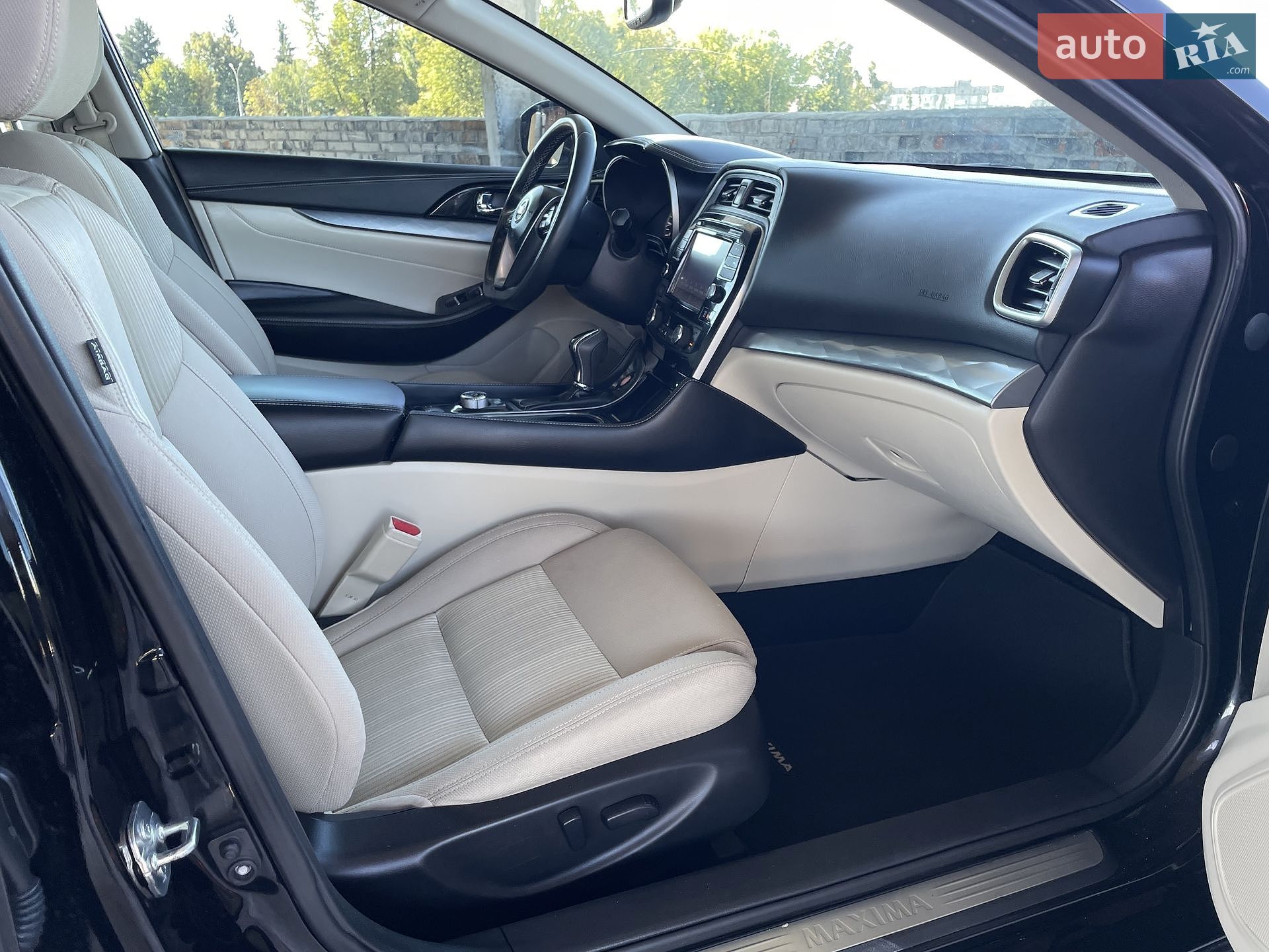 Nissan Maxima 2016 VIN 1N4AA6AP2GC437285 фото оголошення 41 з 60