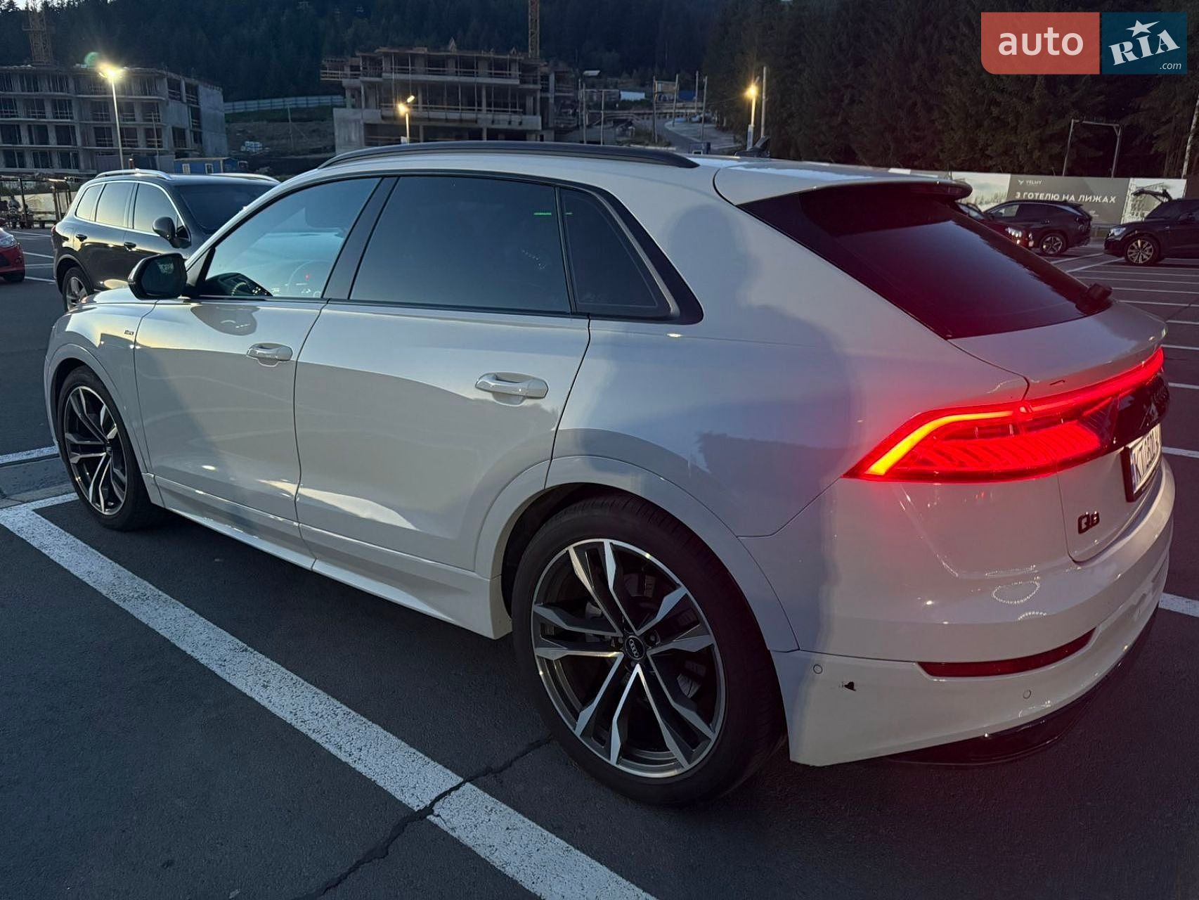 Audi Q8 2019 VIN WAUZZZF17KD024113 фото оголошення 4 з 32