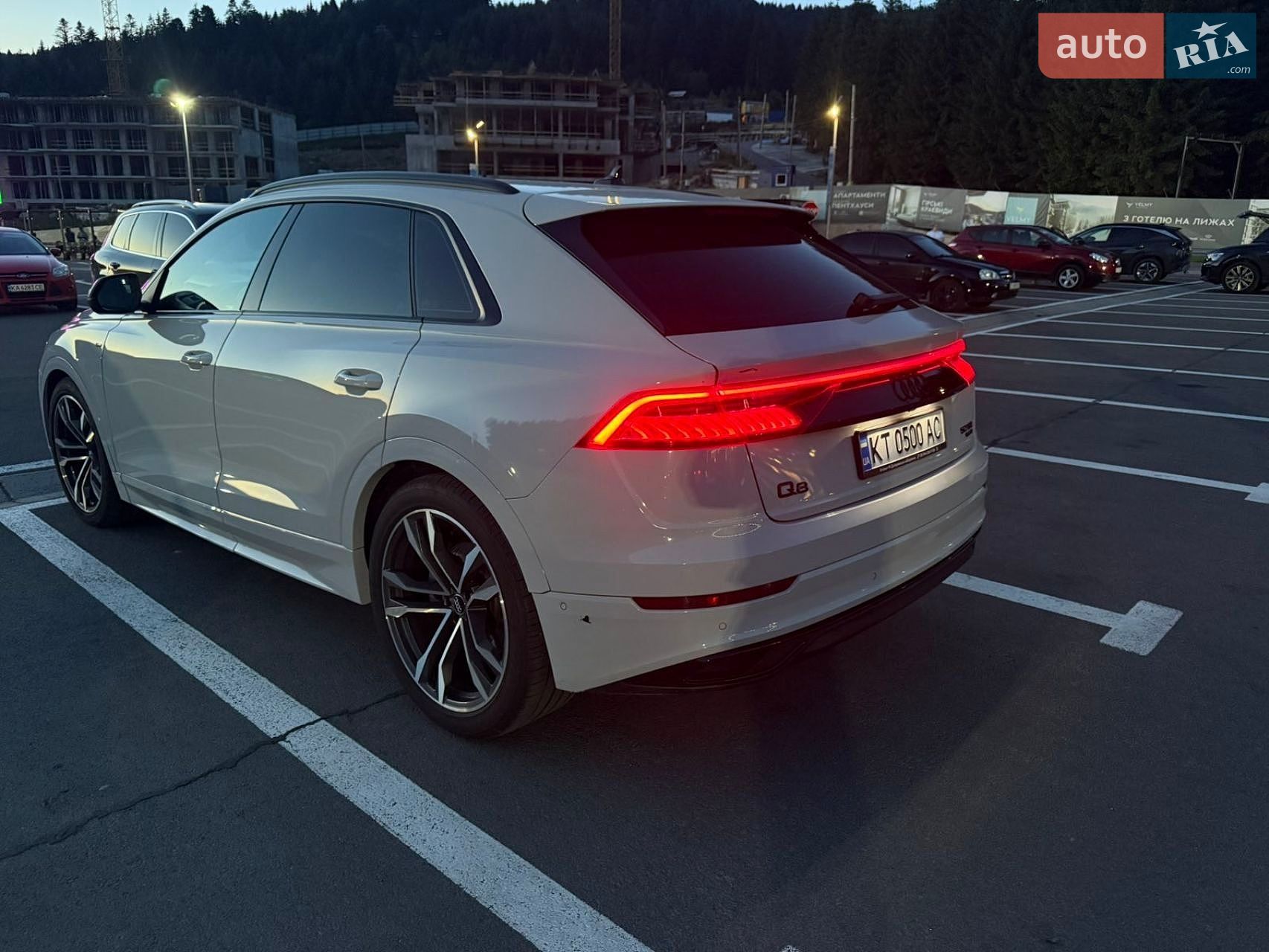 Audi Q8 2019 VIN WAUZZZF17KD024113 фото оголошення 3 з 32