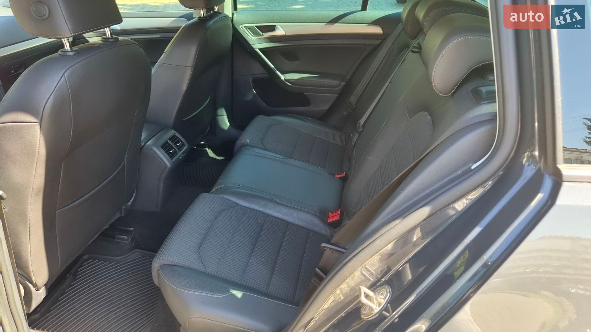Volkswagen Golf 2014 VIN WVWZZZAUZFP567895 фото оголошення 7 з 13