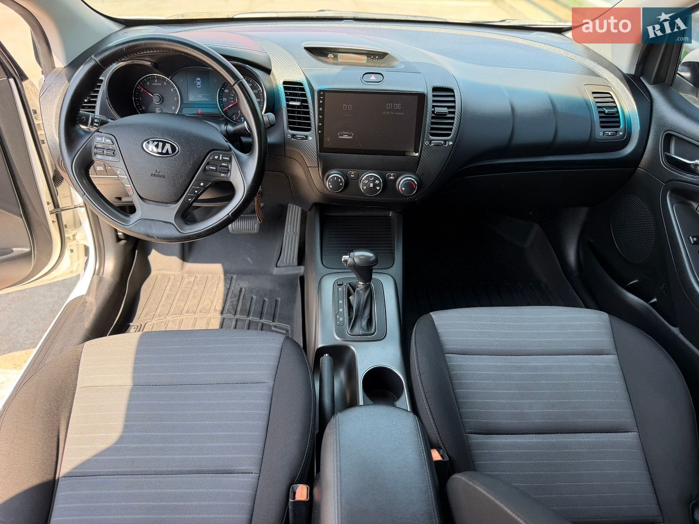 Kia Forte 2014 VIN KNAFX6A86F5389099 фото оголошення 18 з 35