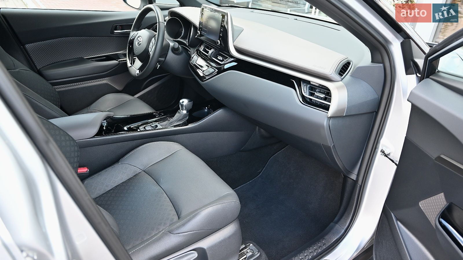 Toyota C-HR 2023 VIN NMTK54BX20R108367 фото оголошення 6 з 12