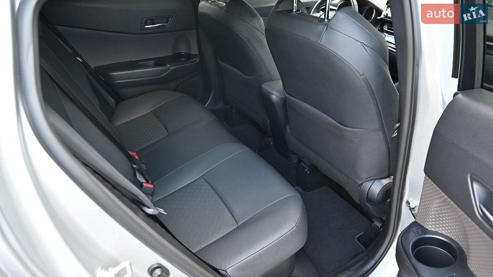 Toyota C-HR 2023 VIN NMTK54BX20R108367 фото оголошення 7 з 12