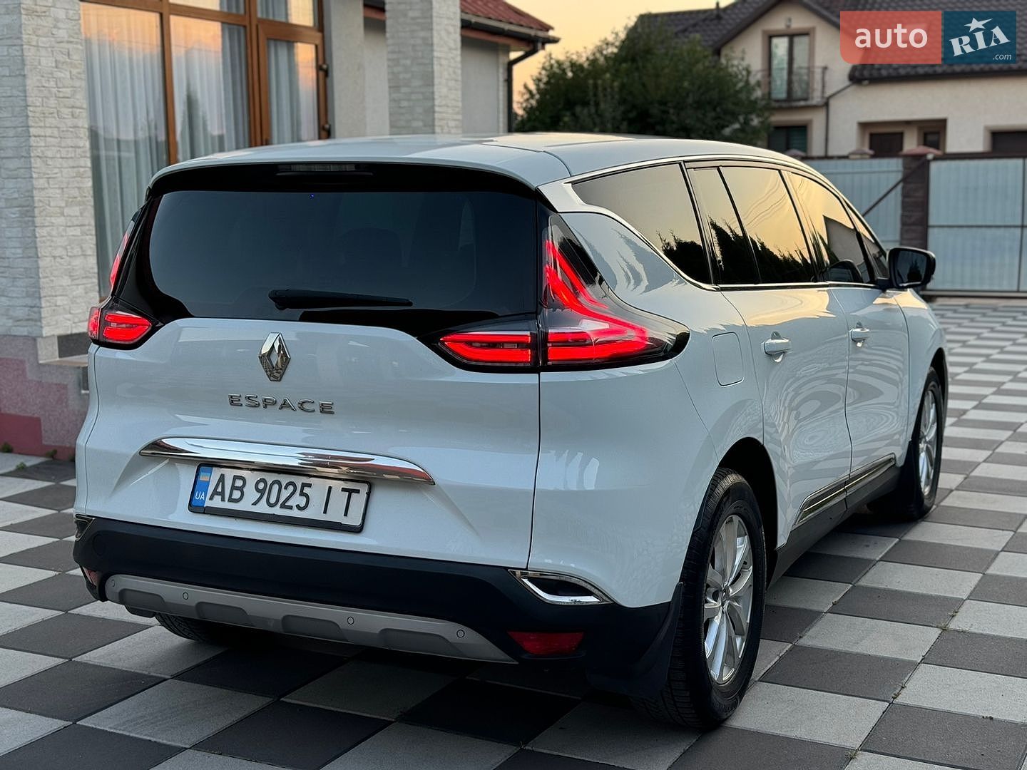 Renault Espace 2016 VIN VF1RFC00955574225 фото оголошення 16 з 42