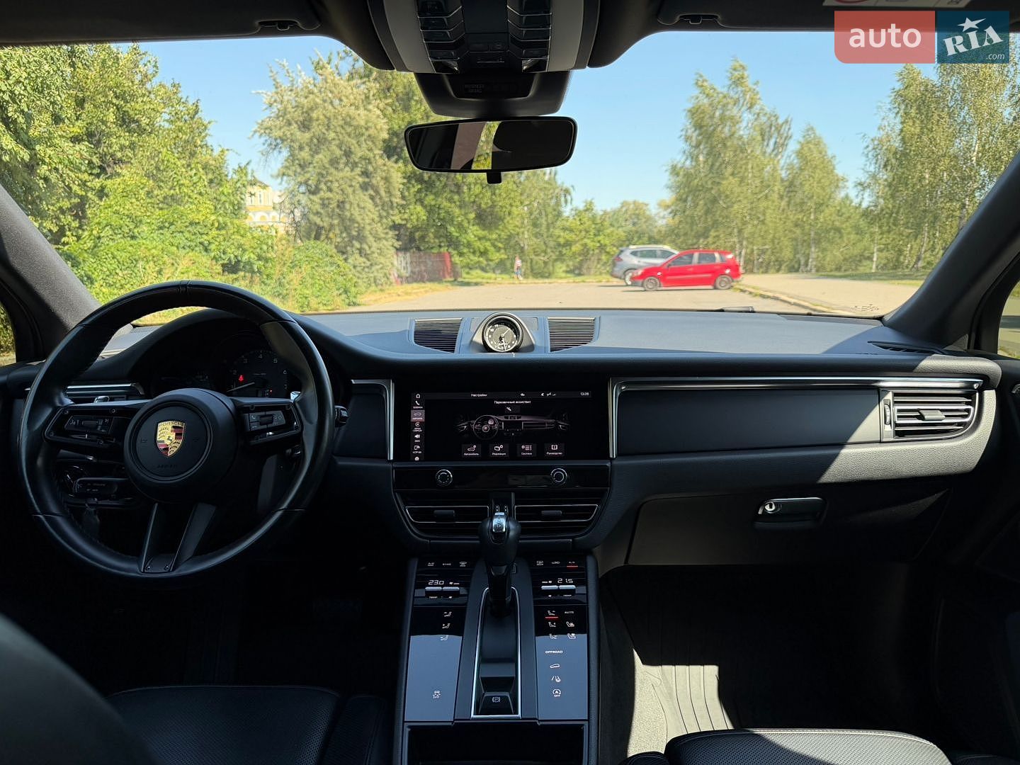Porsche Macan 2021 VIN WP1ZZZ95ZNLB03176 фото оголошення 10 з 12