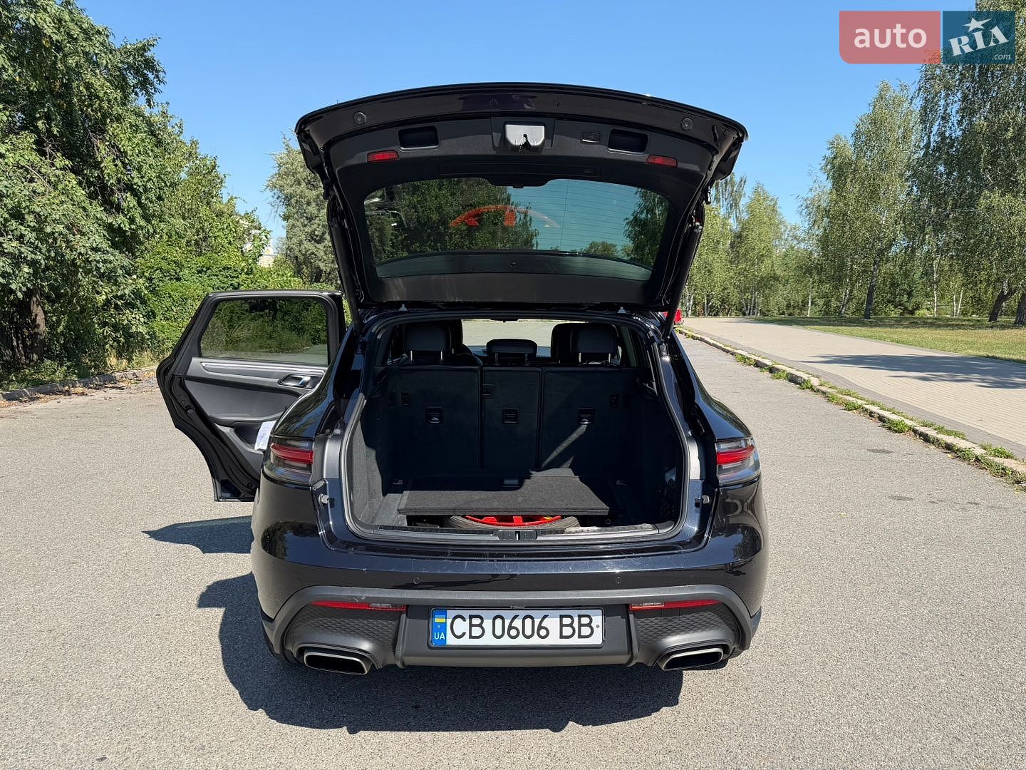 Porsche Macan 2021 VIN WP1ZZZ95ZNLB03176 фото оголошення 12 з 12