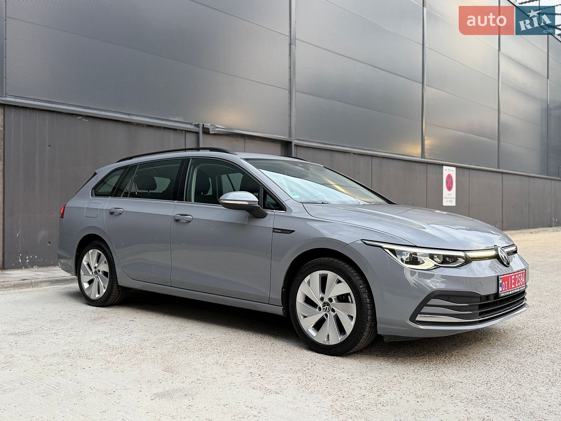 Volkswagen Golf 2021 VIN WVWZZZCDZNW500827 фото оголошення 9 з 110