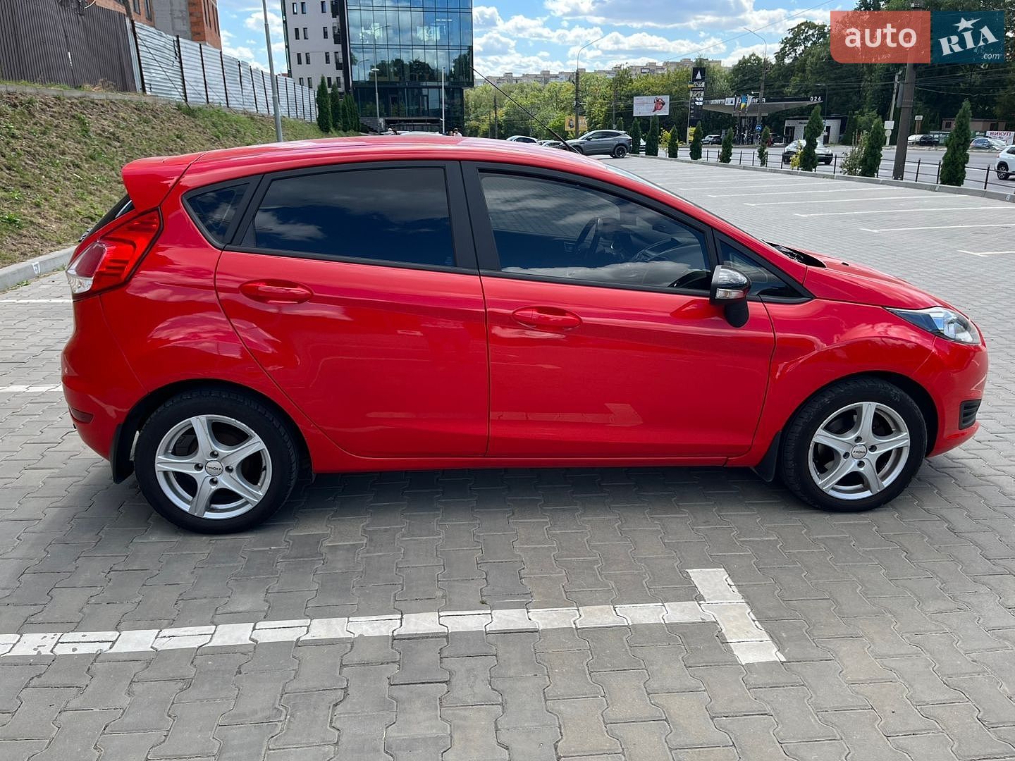 Ford Fiesta 2015 VIN WF0DXXGAKDFJ65877 фото оголошення 3 з 8