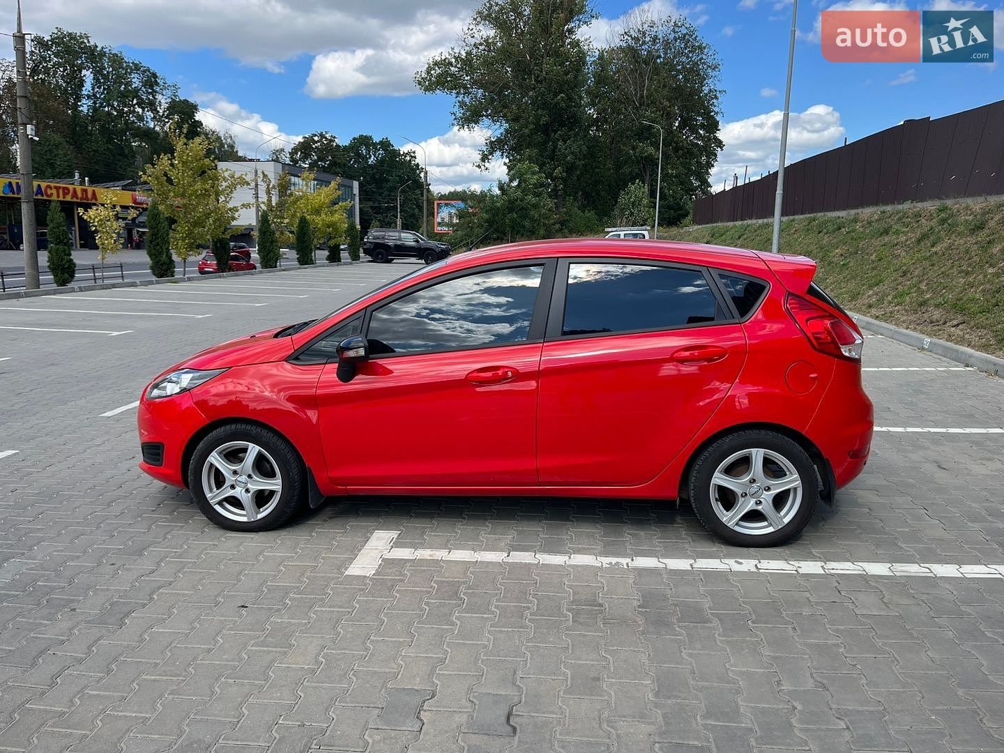 Ford Fiesta 2015 VIN WF0DXXGAKDFJ65877 фото оголошення 4 з 8