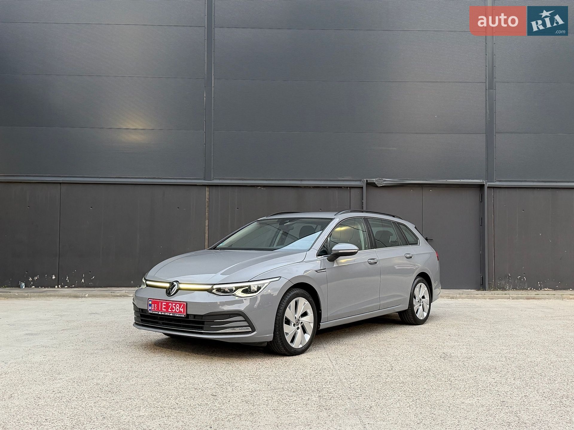 Volkswagen Golf 2021 VIN WVWZZZCDZNW500827 фото оголошення 17 з 110