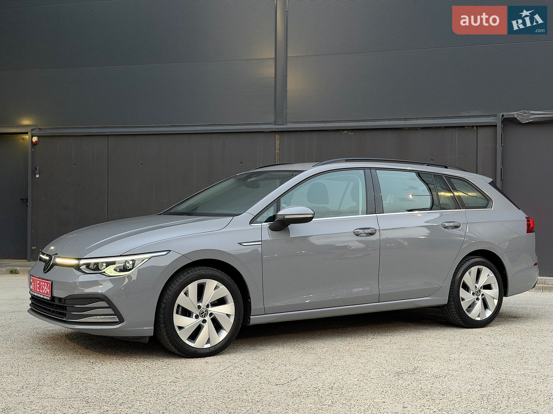 Volkswagen Golf 2021 VIN WVWZZZCDZNW500827 фото оголошення 18 з 110