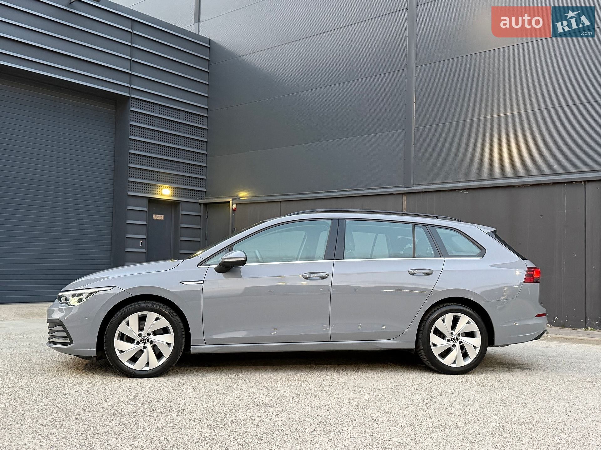 Volkswagen Golf 2021 VIN WVWZZZCDZNW500827 фото оголошення 13 з 110