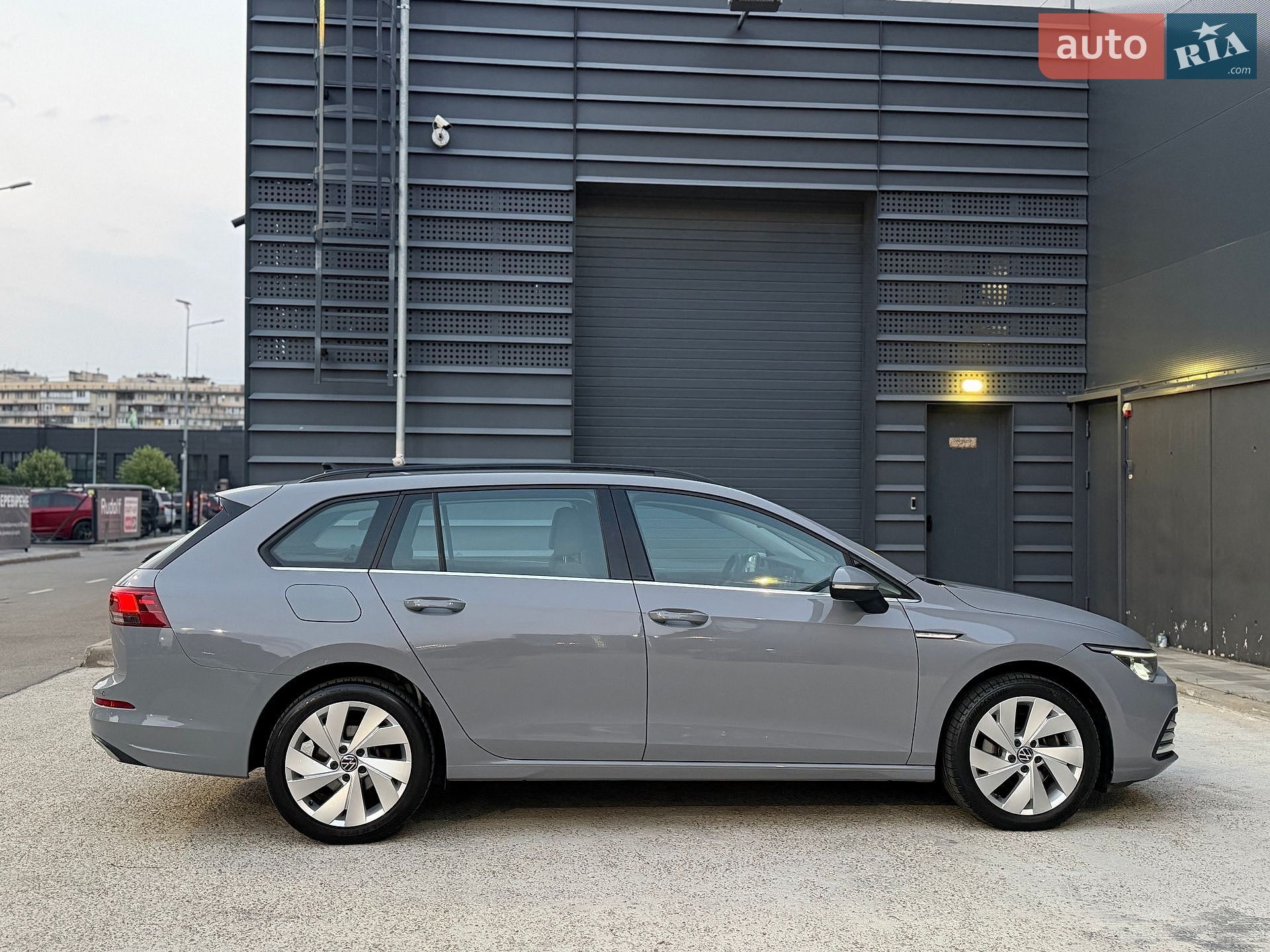 Volkswagen Golf 2021 VIN WVWZZZCDZNW500827 фото оголошення 4 з 110