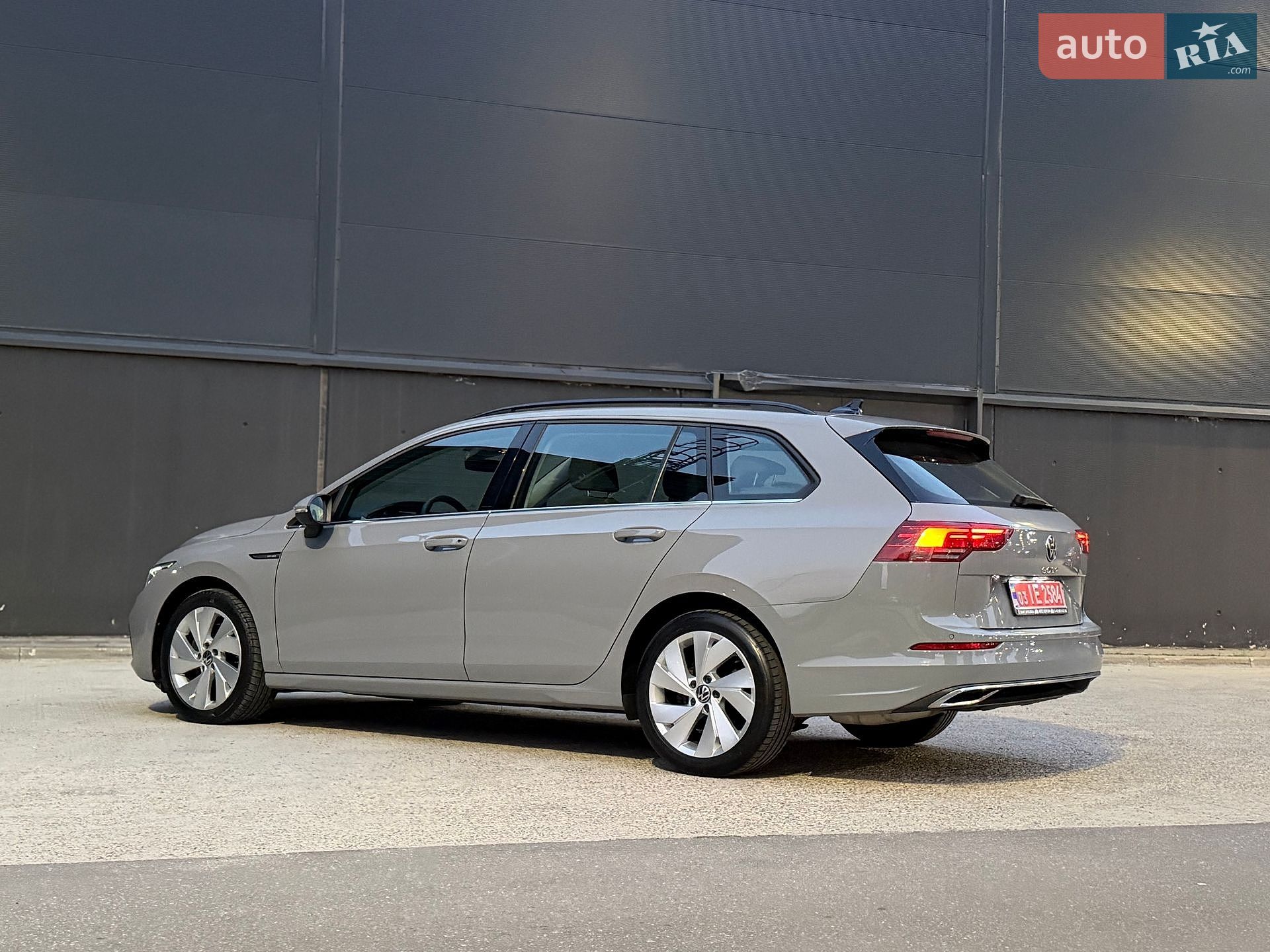 Volkswagen Golf 2021 VIN WVWZZZCDZNW500827 фото оголошення 20 з 110