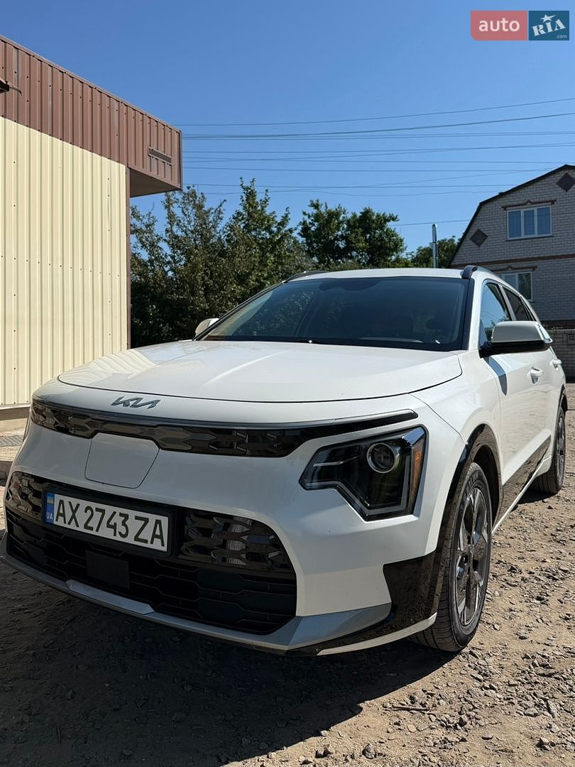 Kia Niro 2023 VIN KNDCR3L18R5105989 фото оголошення 5 з 20
