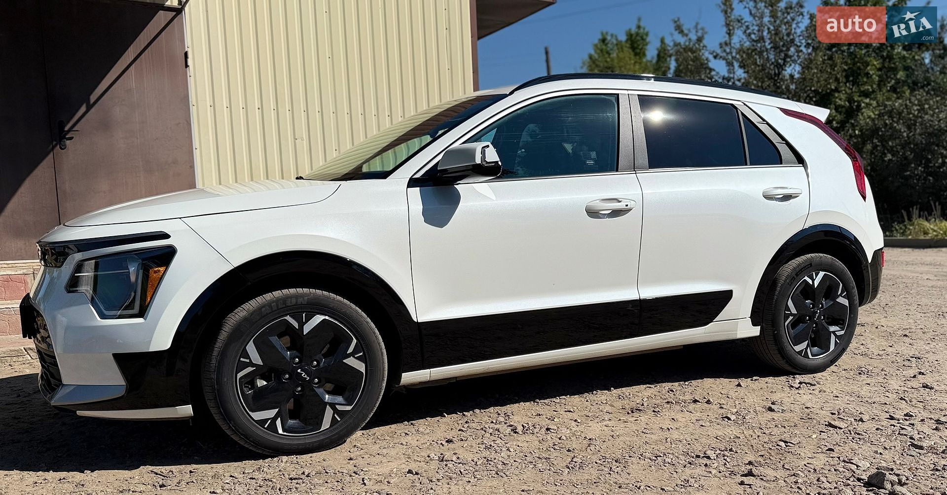 Kia Niro 2023 VIN KNDCR3L18R5105989 фото оголошення 10 з 20