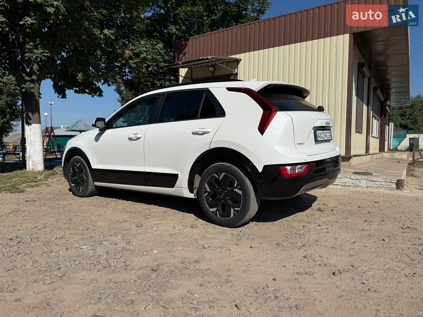 Kia Niro 2023 VIN KNDCR3L18R5105989 фото оголошення 13 з 20