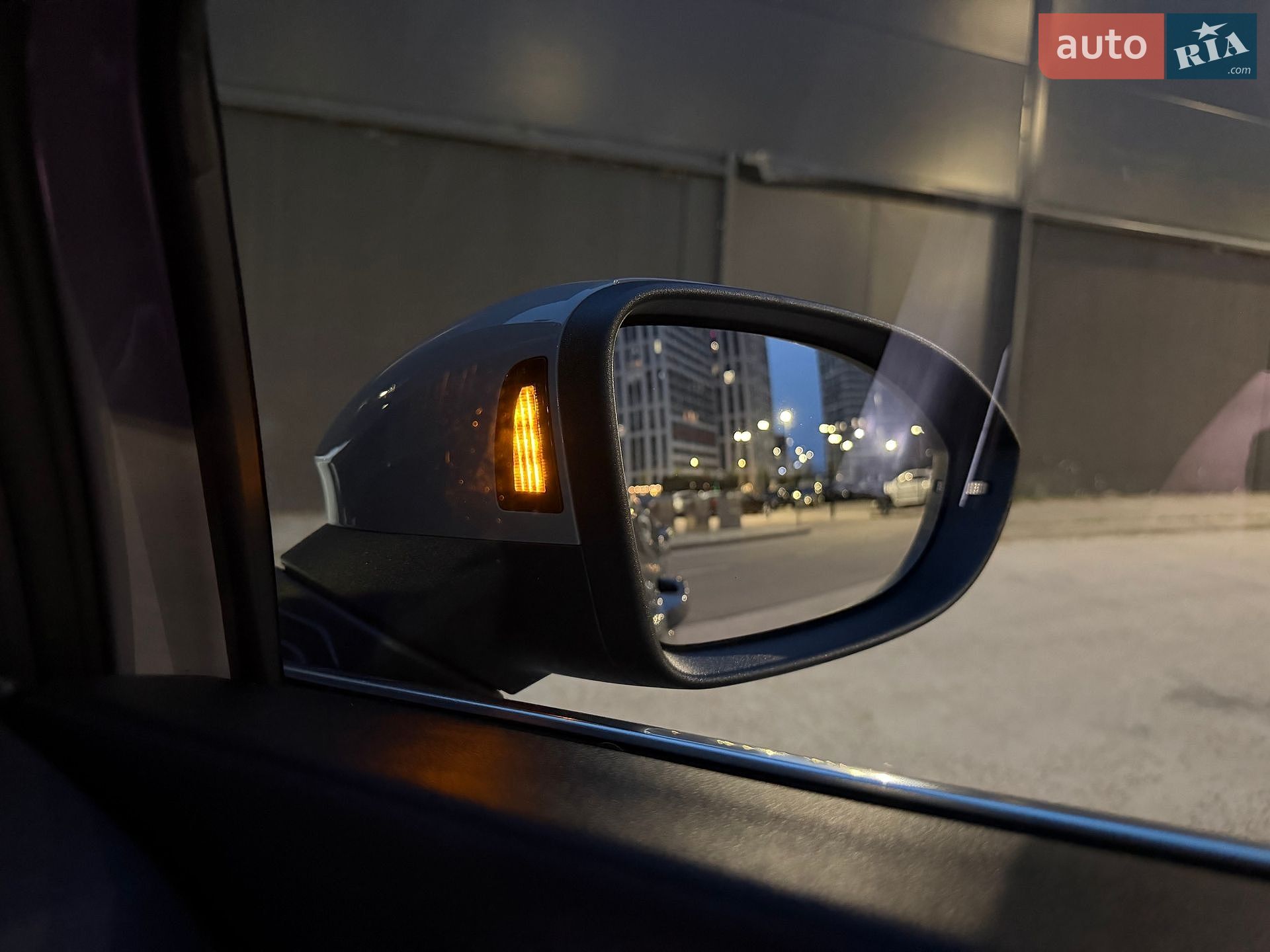 Volkswagen Golf 2021 VIN WVWZZZCDZNW500827 фото оголошення 102 з 110
