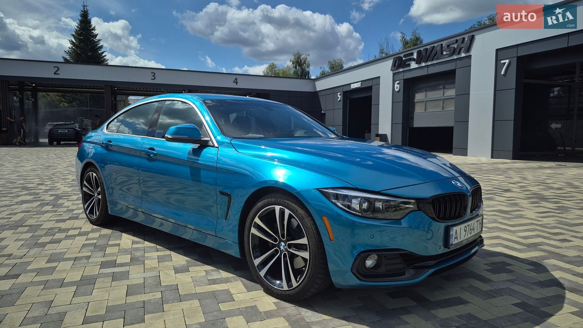 BMW 4 Series Gran Coupe 2017 VIN WBA4J3C53JBG97192 фото оголошення 4 з 31