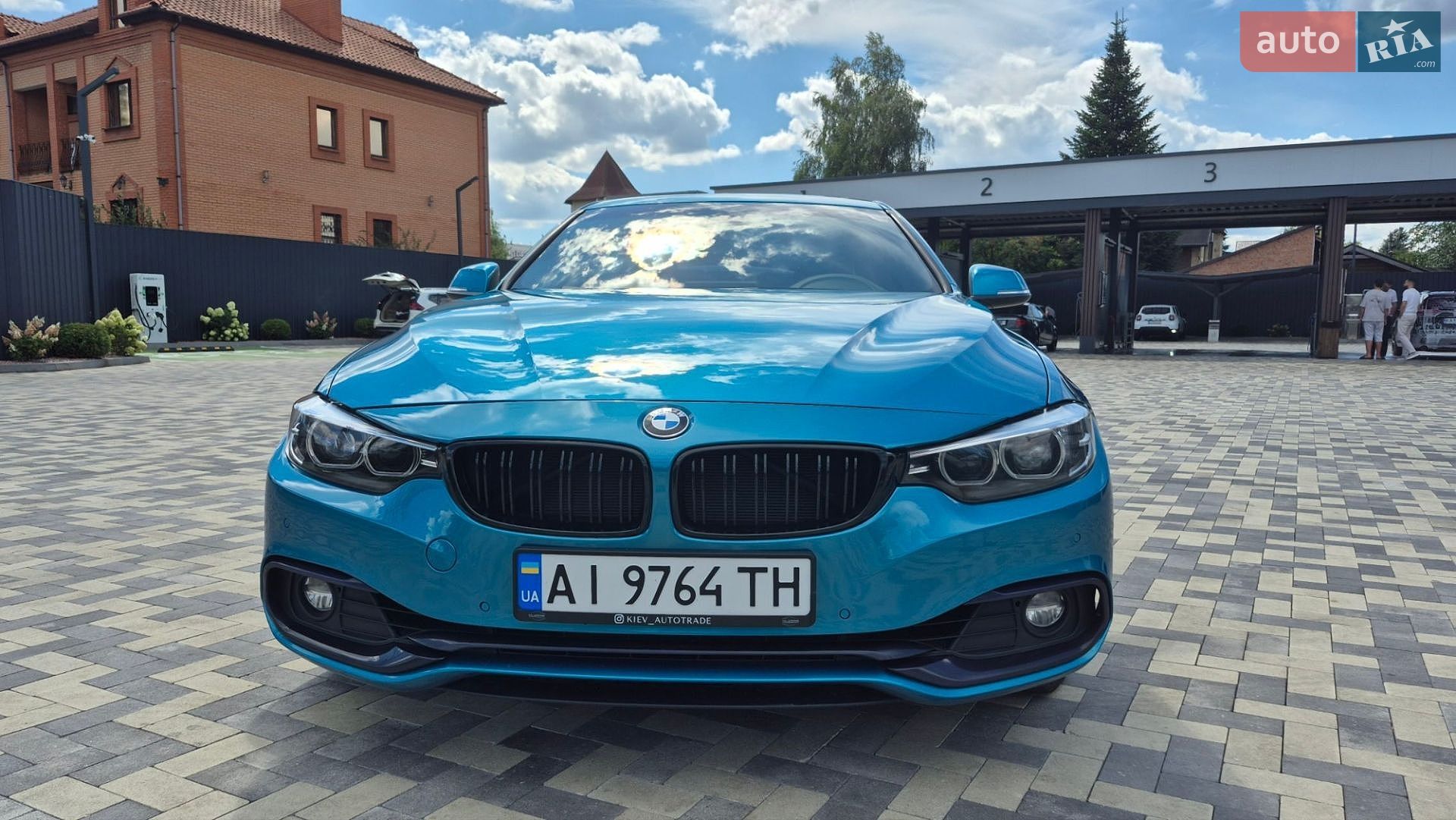 BMW 4 Series Gran Coupe 2017 VIN WBA4J3C53JBG97192 фото оголошення 2 з 31