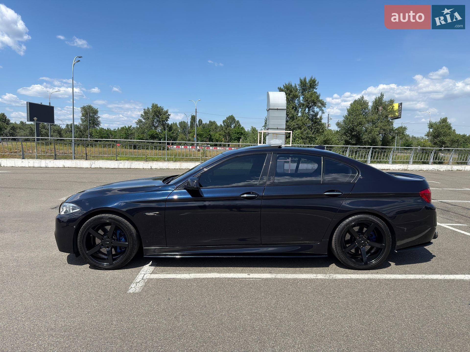 BMW 5 Series 2013 VIN WBAFU7C58DDU71811 фото оголошення 2 з 21