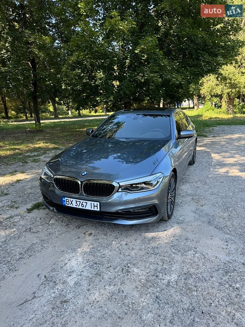 BMW 5 Series 2017 VIN WBAJE7C33HWA03679 фото оголошення 2 з 32