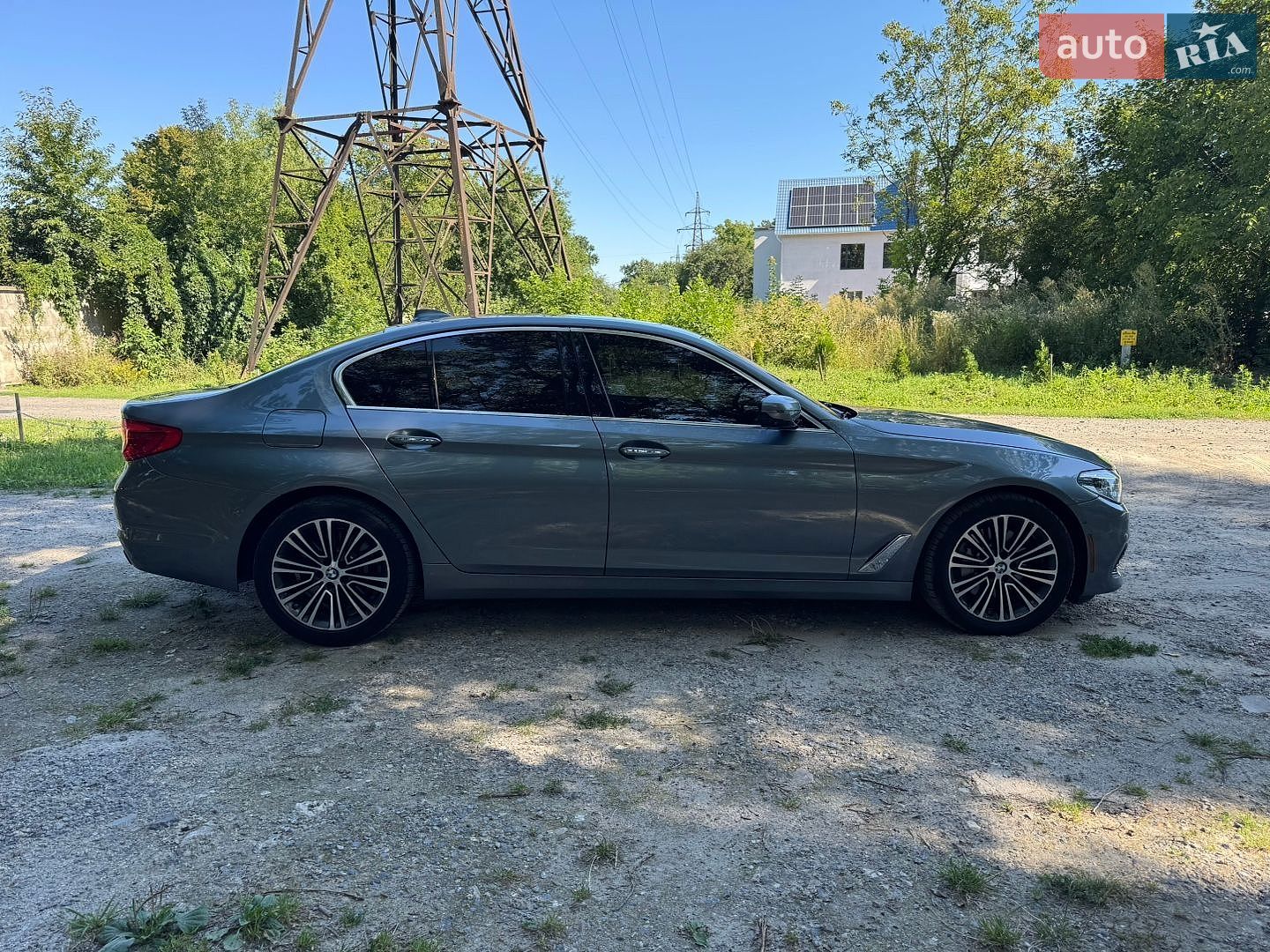 BMW 5 Series 2017 VIN WBAJE7C33HWA03679 фото оголошення 11 з 32