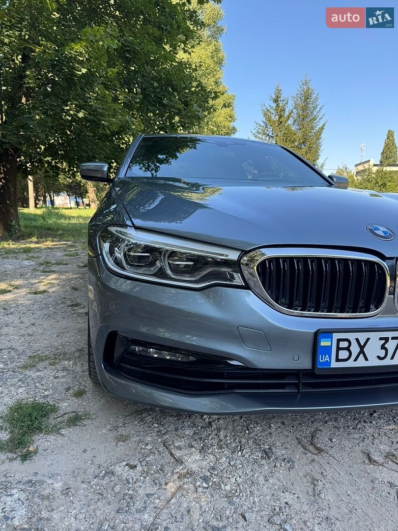 BMW 5 Series 2017 VIN WBAJE7C33HWA03679 фото оголошення 14 з 32