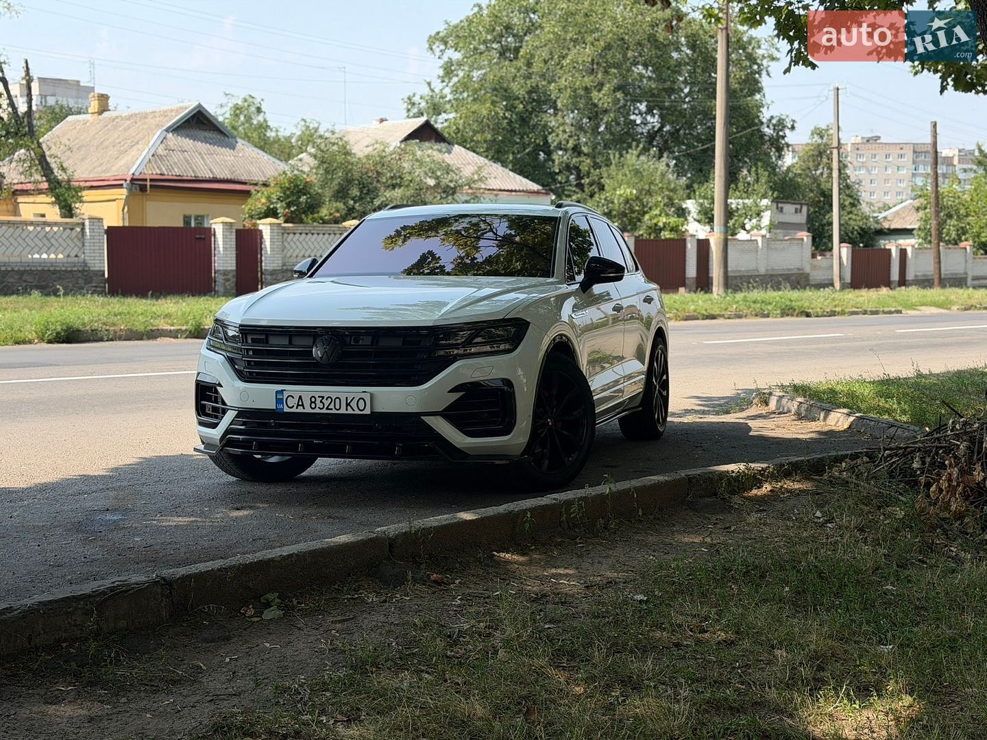Volkswagen Touareg 2019 VIN WVGZZZCRZKD049232 фото оголошення 2 з 28
