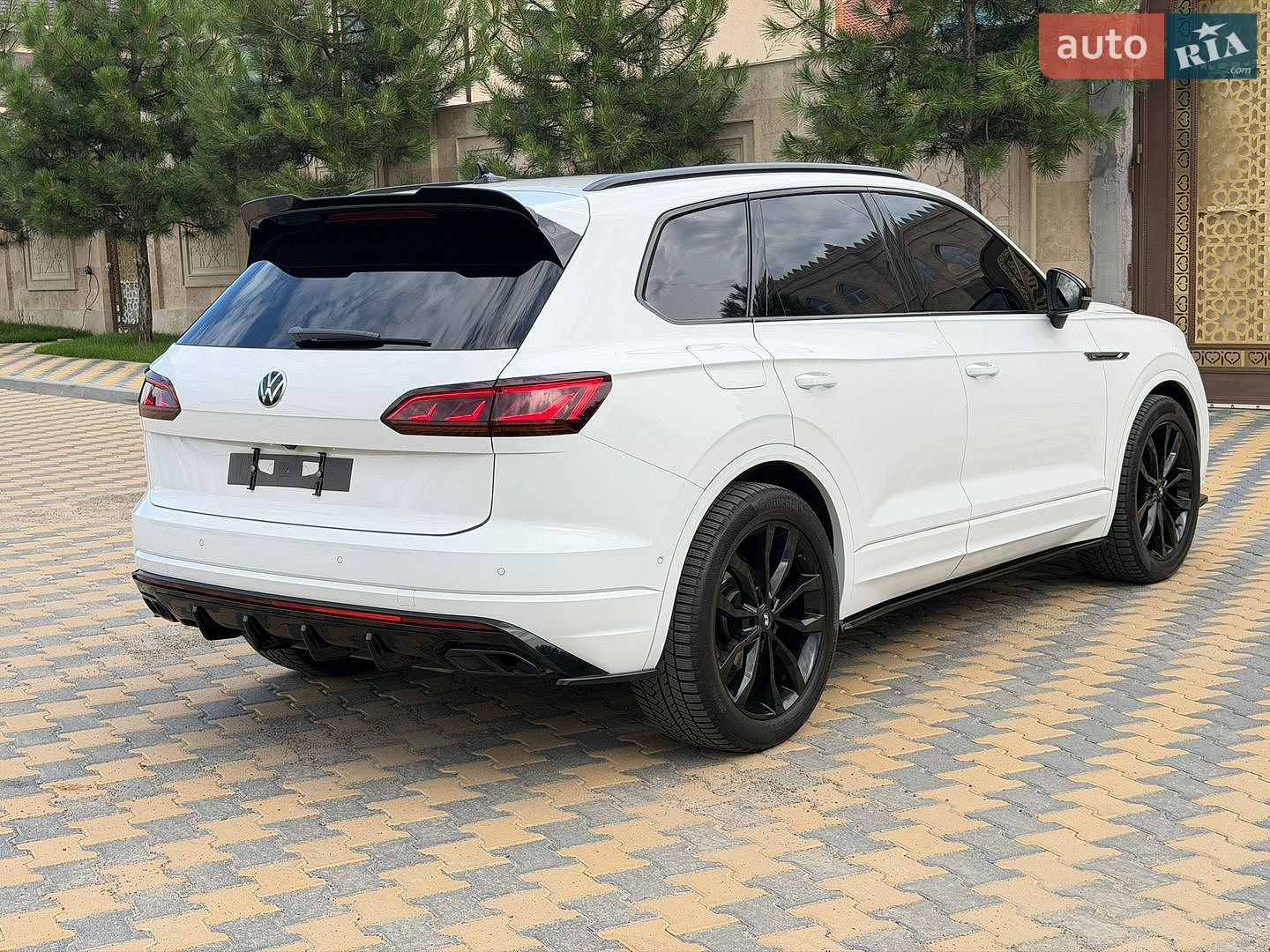 Volkswagen Touareg 2019 VIN WVGZZZCRZKD049232 фото оголошення 6 з 28